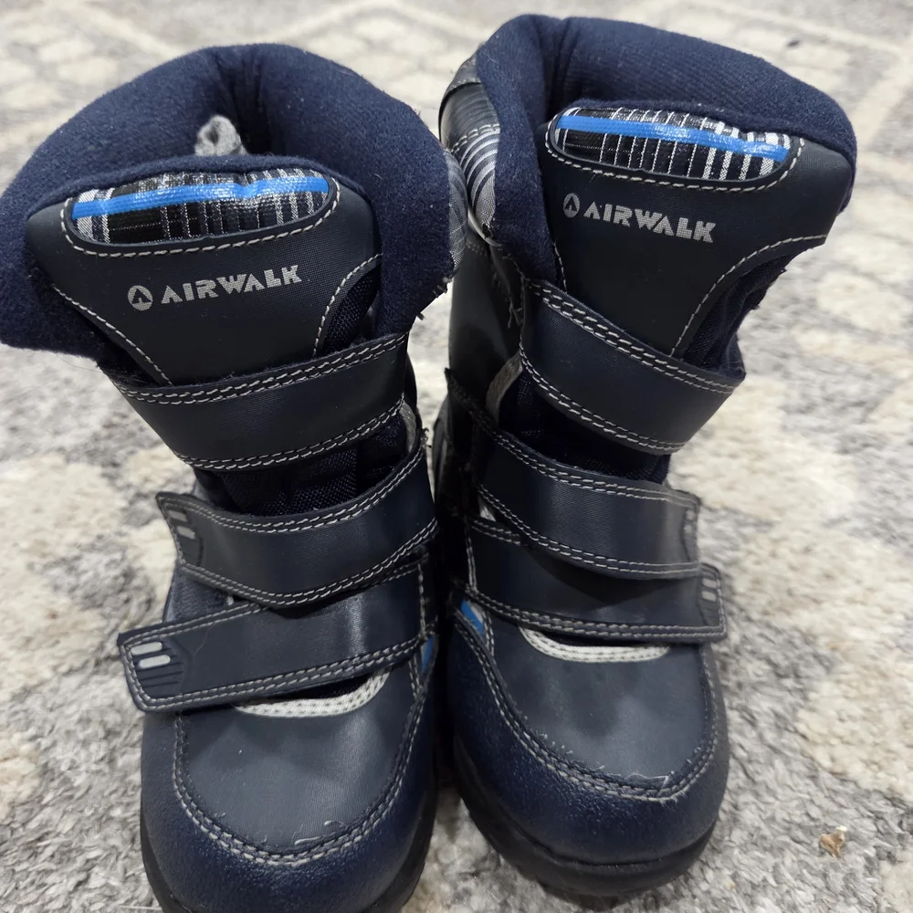 Airwalk Kids' Dark Blue Snow Boots - Picture 1 of 4